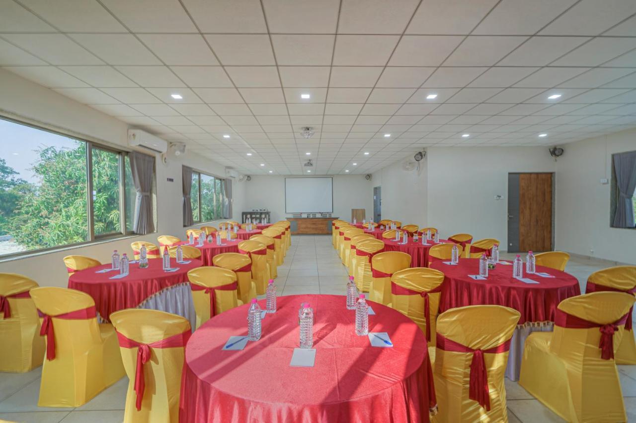 Sterling Gir Hotel Talala Exterior photo